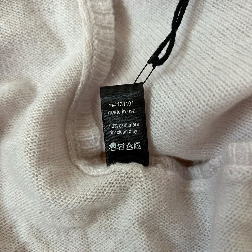 NWT BERYLL ONE SIZE 100% cashmere pink poncho cape sweater with Pom poms - Picture 5 of 5